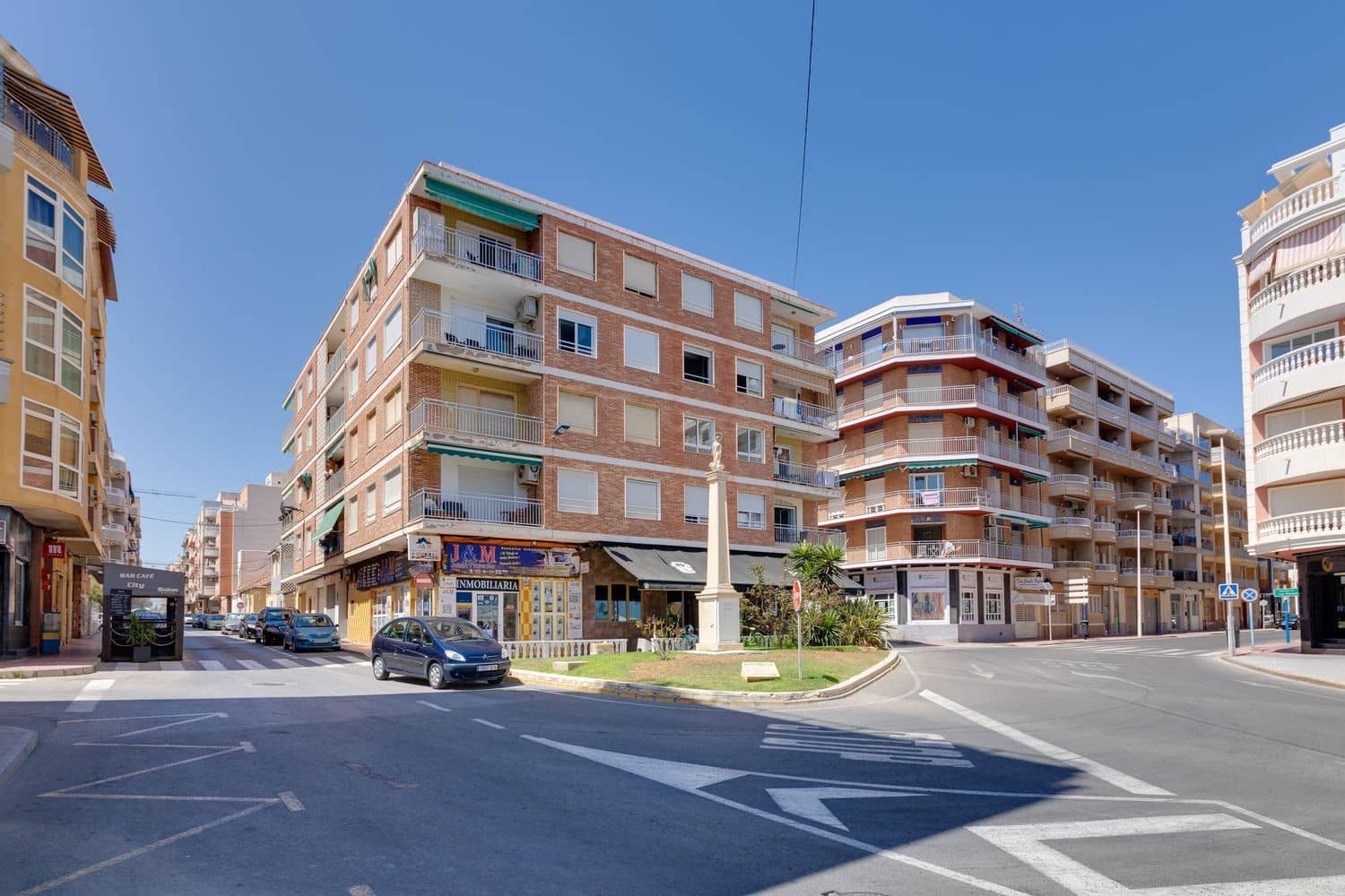3 quarto Apartamento para venda em Torrevieja com garagem - 298 000 € (Ref: 9751446)