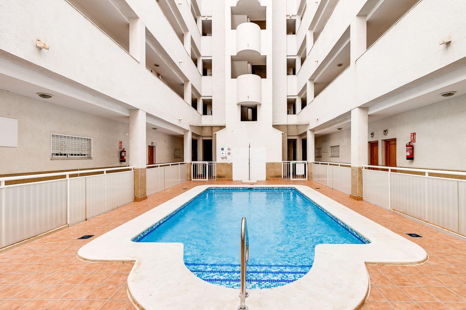 2 camera da letto Appartamento in vendita in Torrevieja con piscina garage - 145.000 € (Rif: 9772676)