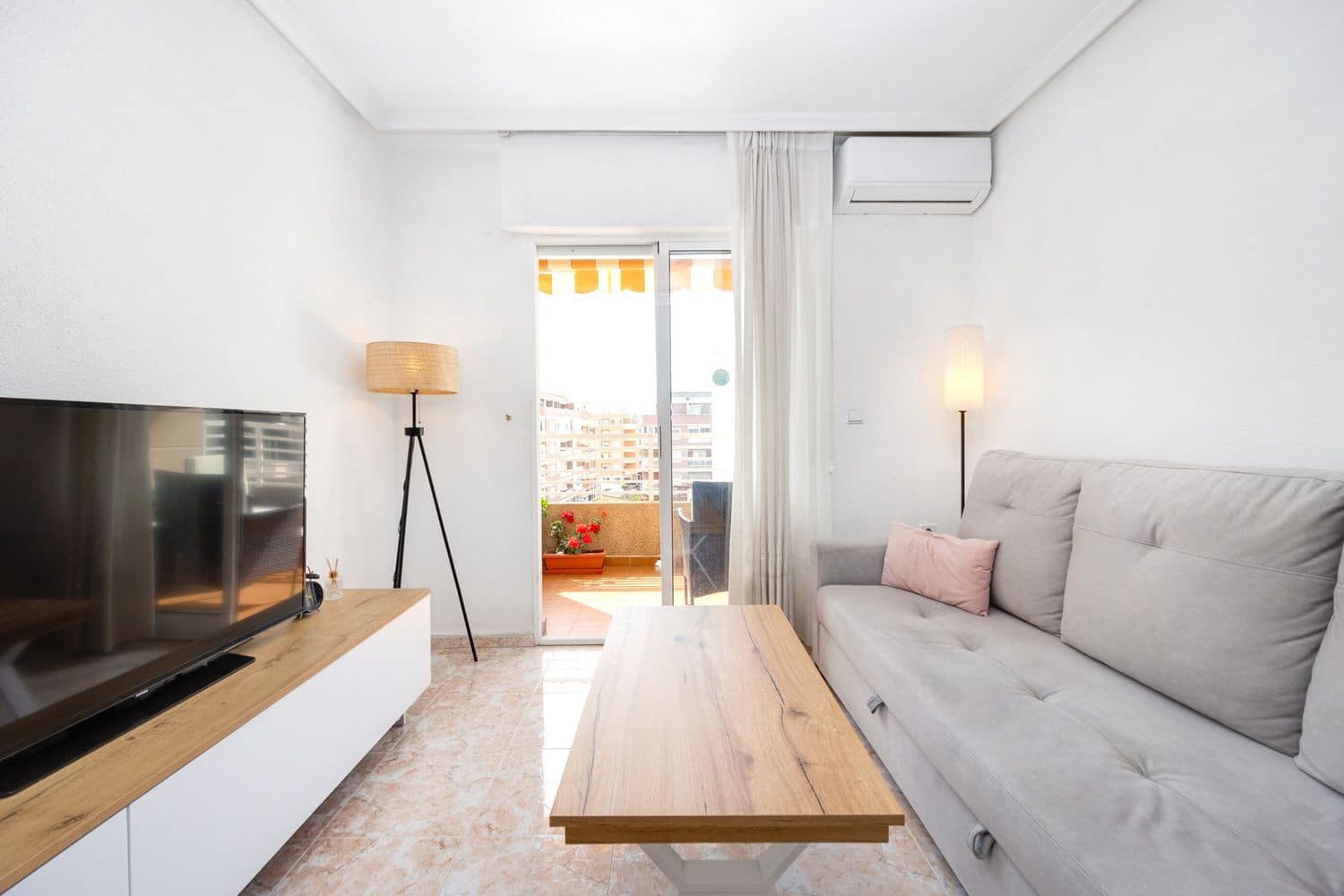 2 camera da letto Appartamento in vendita in Torrevieja con piscina garage - 145.000 € (Rif: 9772676)