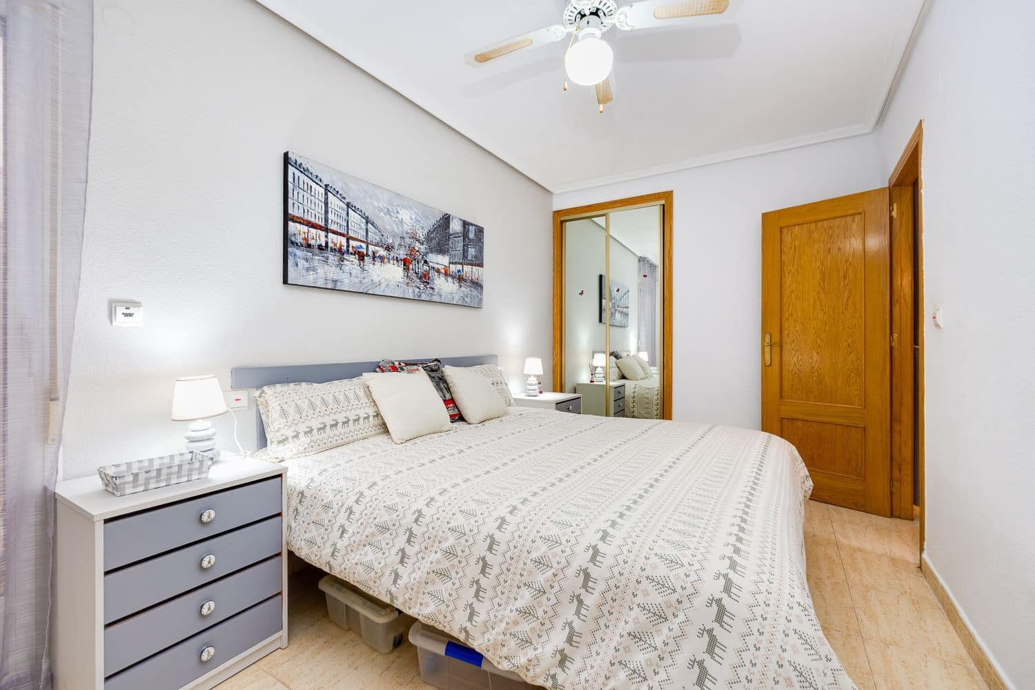 1 makuuhuone Huoneisto myytävänä paikassa Torrevieja mukana 
autotalli - 119 000 € (Ref: 9793860)