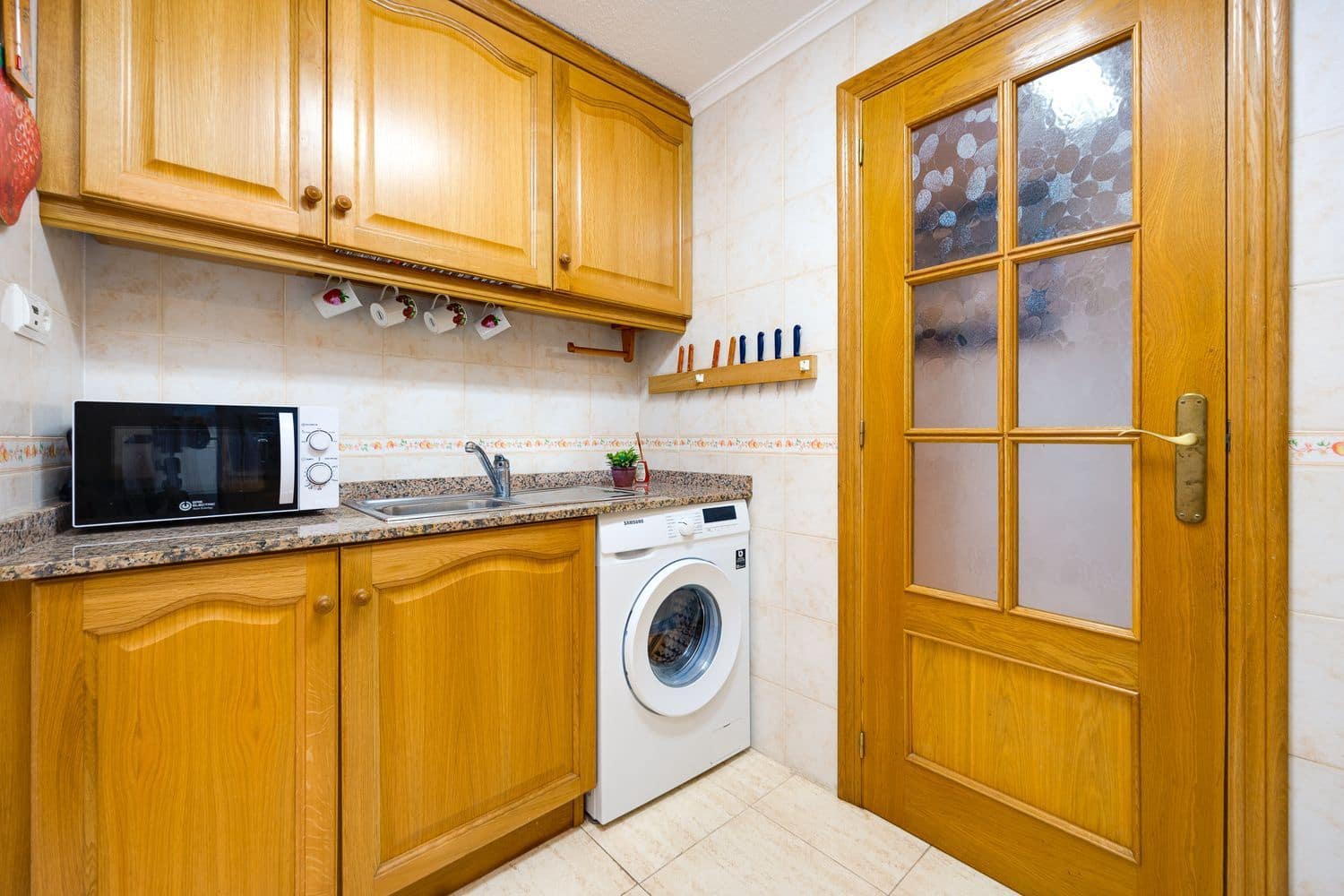 1 makuuhuone Huoneisto myytävänä paikassa Torrevieja mukana 
autotalli - 119 000 € (Ref: 9793860)