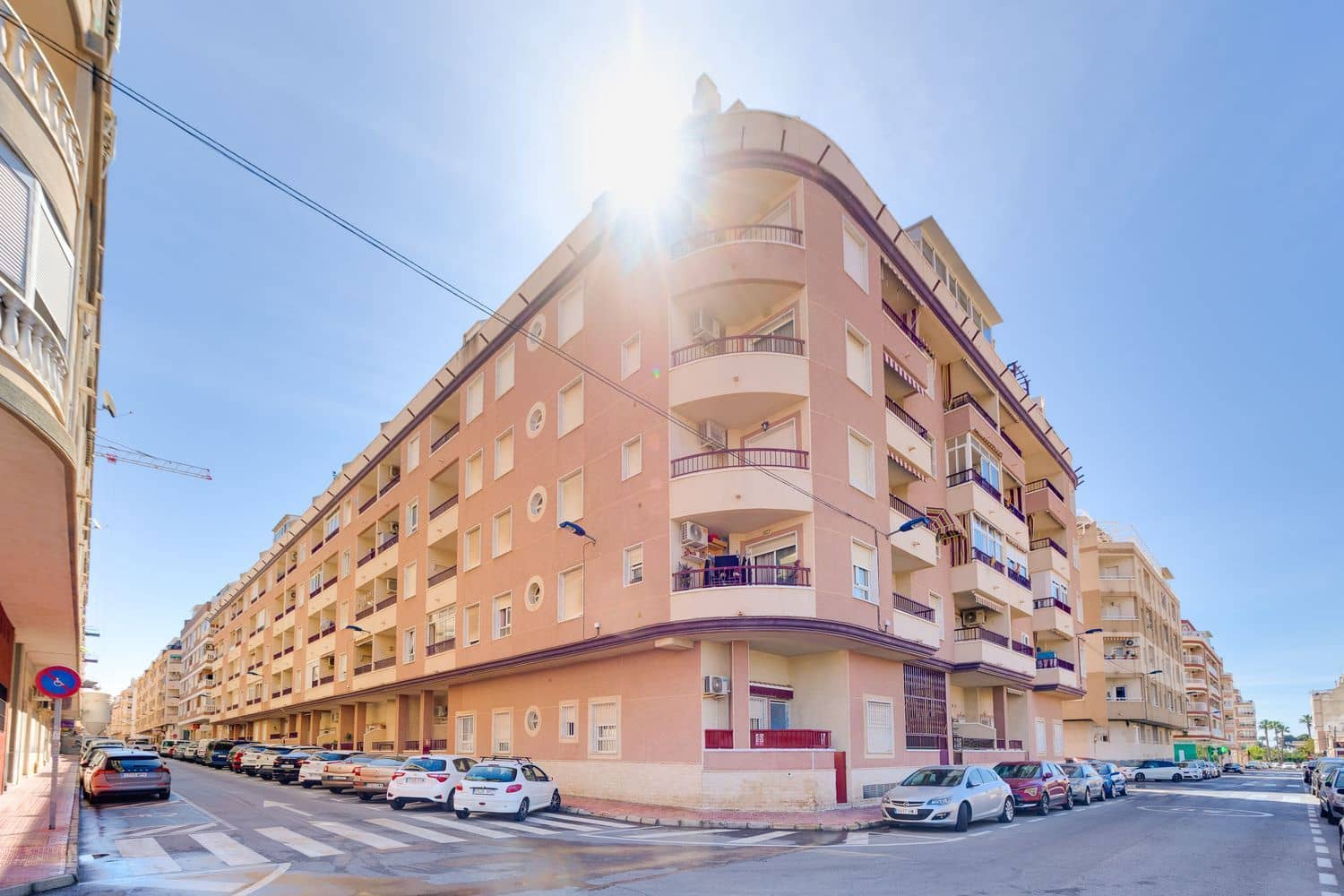 1 makuuhuone Huoneisto myytävänä paikassa Torrevieja mukana 
autotalli - 119 000 € (Ref: 9793860)