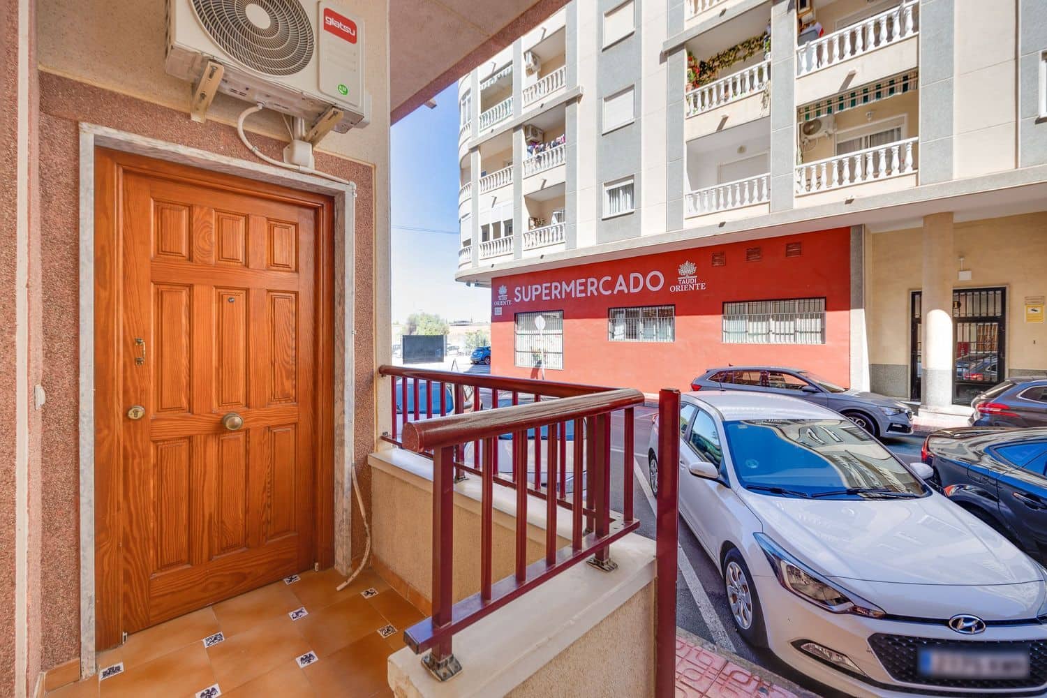 1 makuuhuone Huoneisto myytävänä paikassa Torrevieja mukana 
autotalli - 119 000 € (Ref: 9793860)