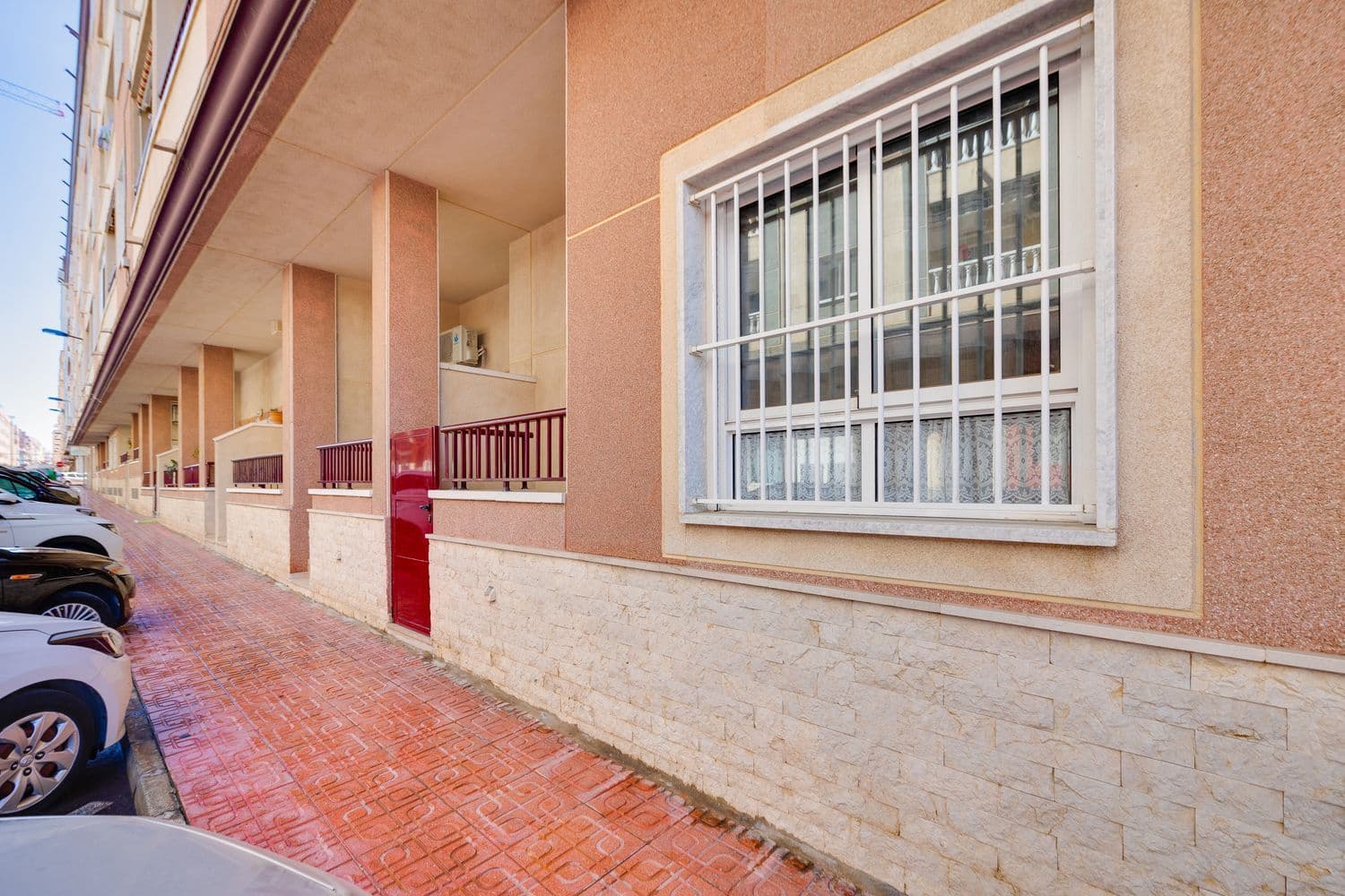 1 makuuhuone Huoneisto myytävänä paikassa Torrevieja mukana 
autotalli - 119 000 € (Ref: 9793860)