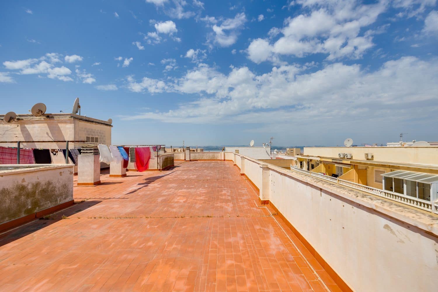 2 quarto Apartamento para venda em Torrevieja com piscina garagem - 105 000 € (Ref: 9798529)