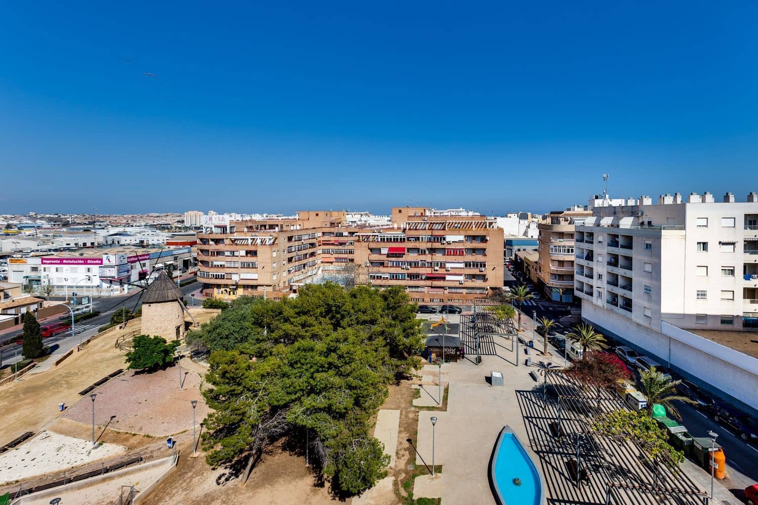 2 quarto Apartamento para venda em Torrevieja com piscina garagem - 105 000 € (Ref: 9798529)