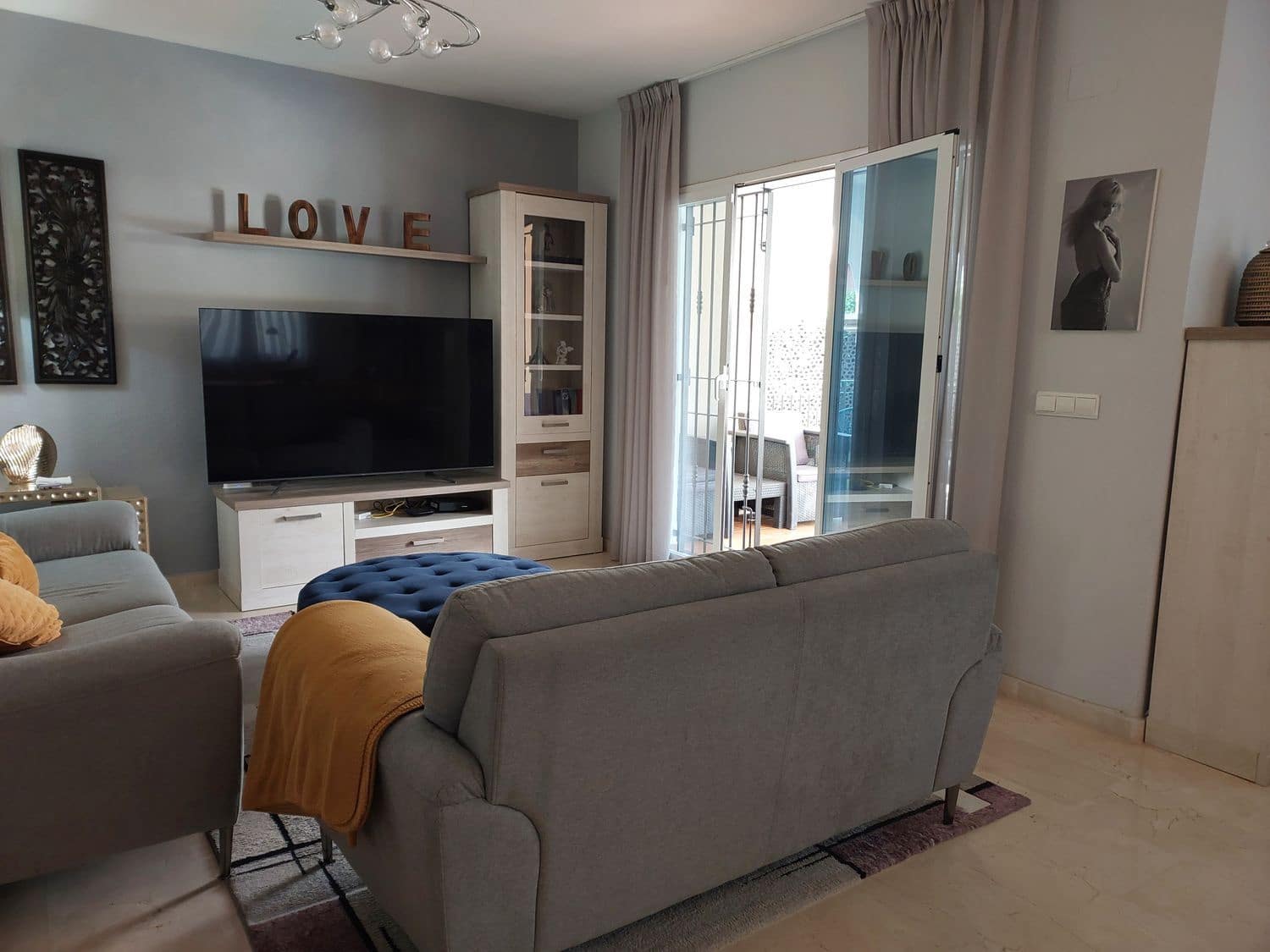 4 sypialnia Willa na sprzedaż w Muchamiel / Mutxamel z basenem garażem - 585 000 € (Ref: 9800306)