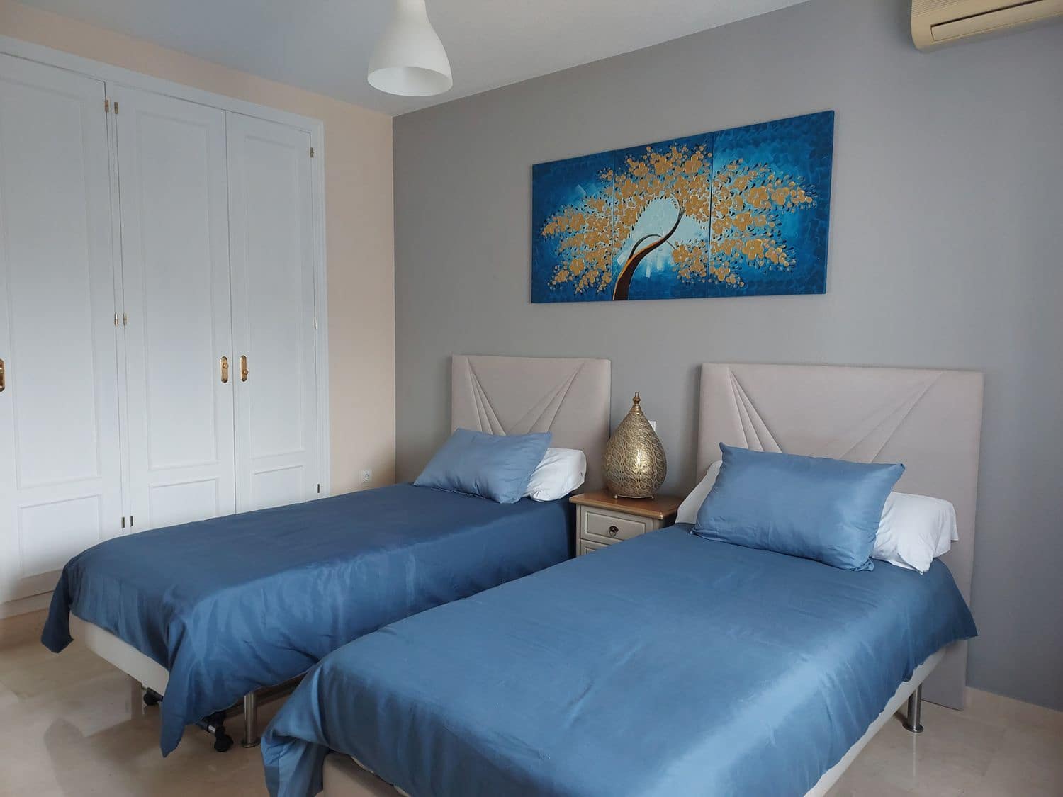 4 sypialnia Willa na sprzedaż w Muchamiel / Mutxamel z basenem garażem - 585 000 € (Ref: 9800306)