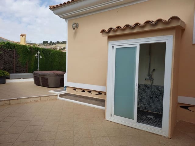 4 sypialnia Willa na sprzedaż w Muchamiel / Mutxamel z basenem garażem - 585 000 € (Ref: 9800306)