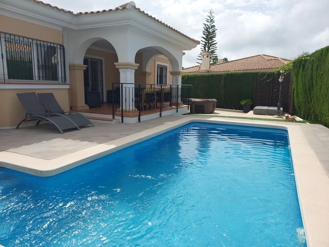 4 sypialnia Willa na sprzedaż w Muchamiel / Mutxamel z basenem garażem - 585 000 € (Ref: 9800306)