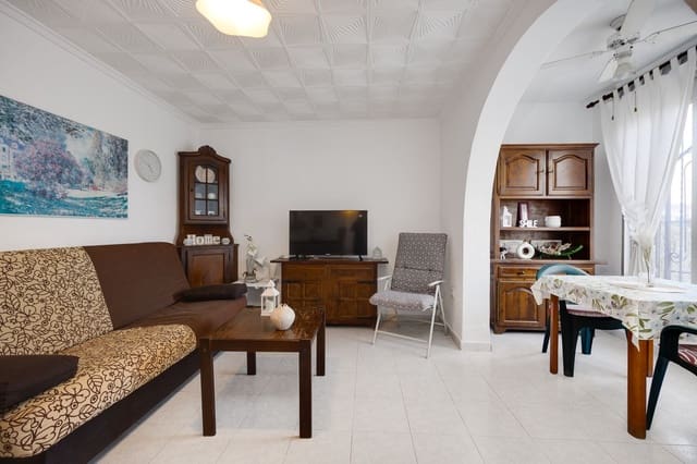 1 quarto Casa em Banda para venda em El Chaparral - La Siesta - La Torreta, Torrevieja com garagem - 115 000 € (Ref: 9803868)