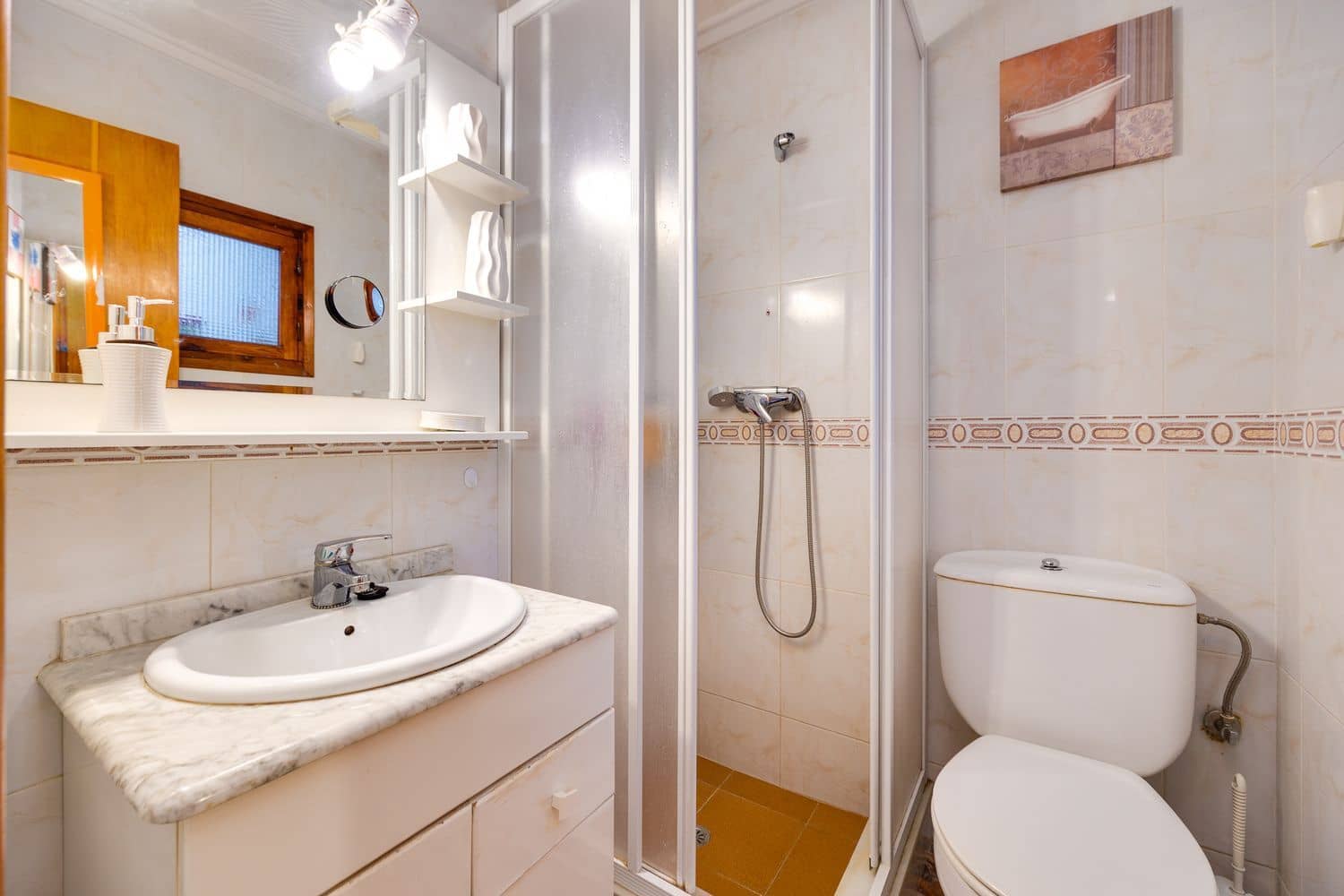 1 quarto Casa em Banda para venda em Torrevieja com garagem - 115 000 € (Ref: 9803868)