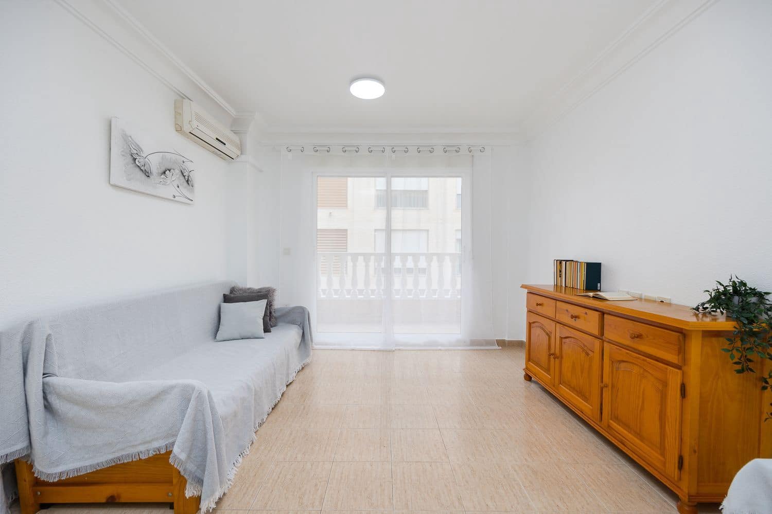 1 quarto Casa em Banda para venda em Torrevieja com garagem - 115 000 € (Ref: 9803868)