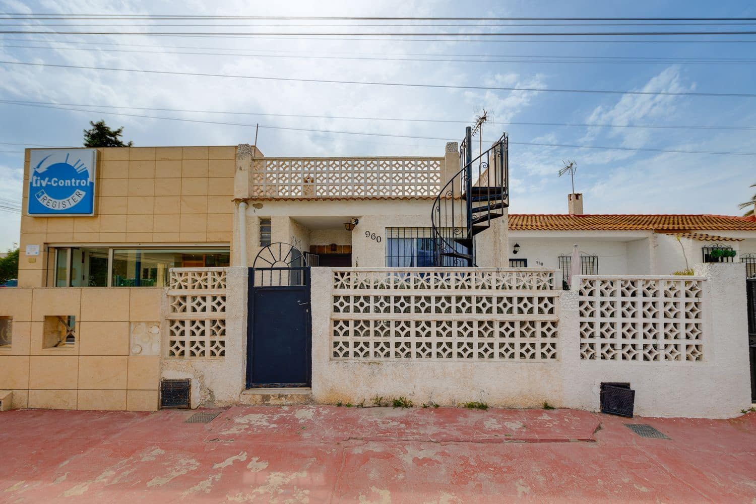 1 quarto Casa em Banda para venda em Torrevieja com garagem - 115 000 € (Ref: 9803868)
