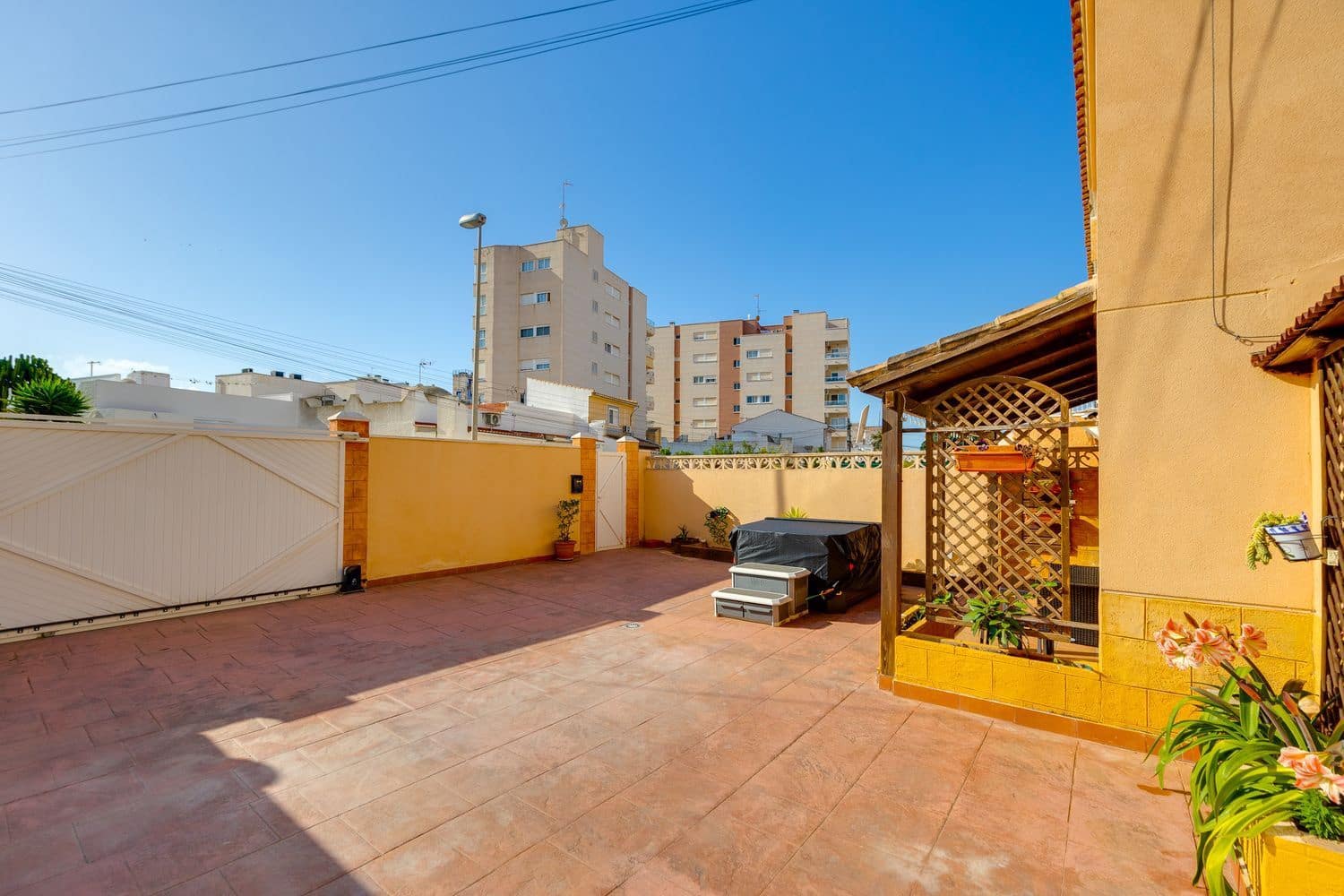 3 camera da letto Casa in vendita in Torrevieja con garage - 239.000 € (Rif: 9806078)
