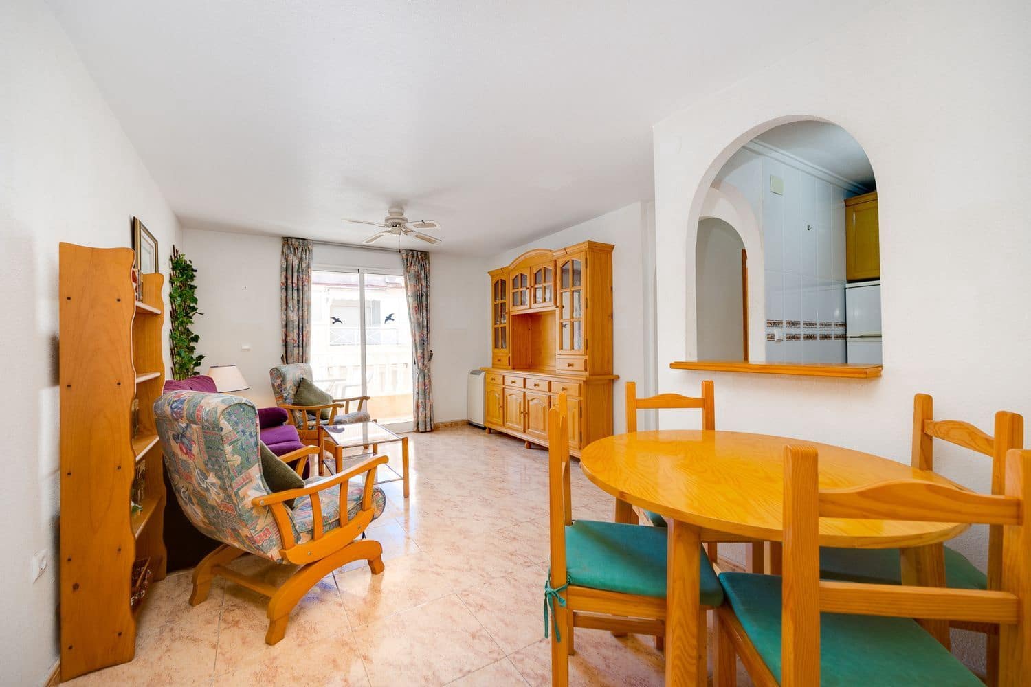 2 sovrum Lägenhet till salu i Torrevieja med garage - 127 000 € (Ref: 9806079)