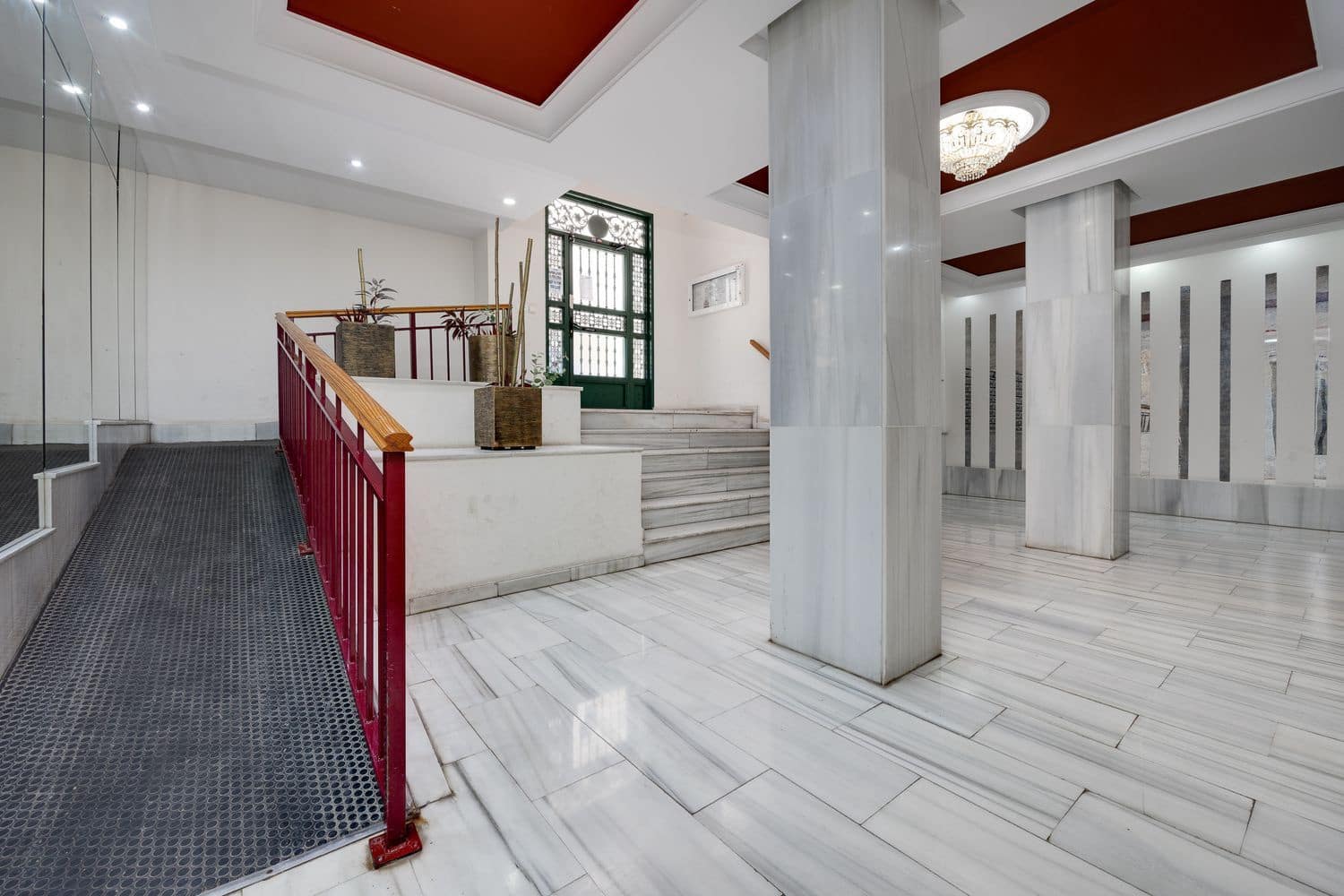 2 sovrum Lägenhet till salu i Torrevieja med garage - 127 000 € (Ref: 9806079)