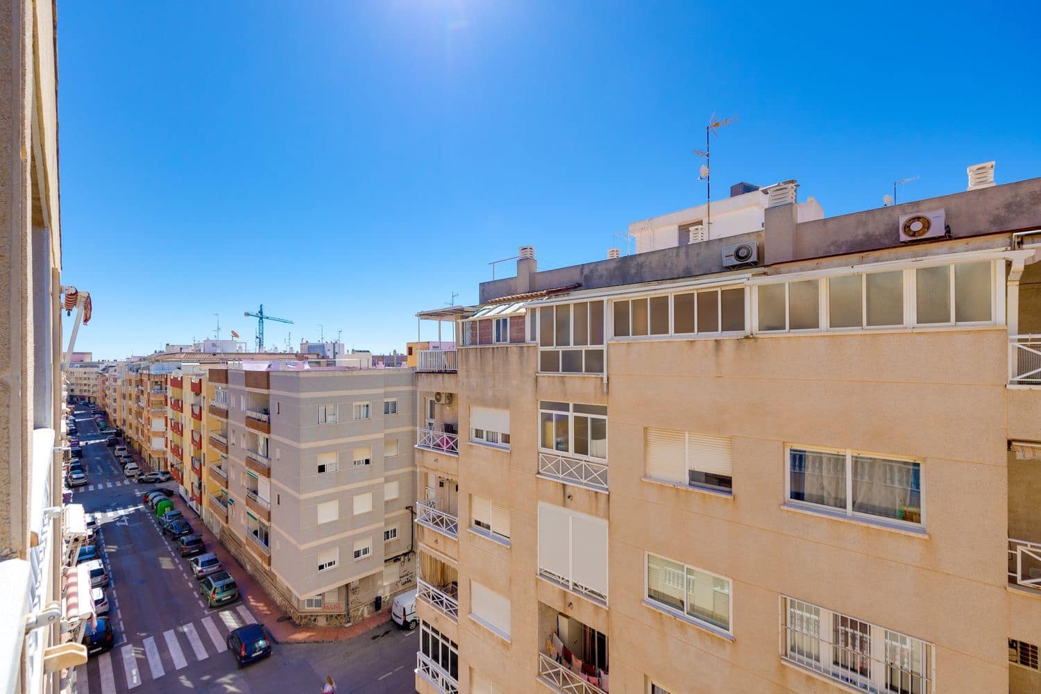 2 sovrum Lägenhet till salu i Torrevieja med garage - 127 000 € (Ref: 9806079)