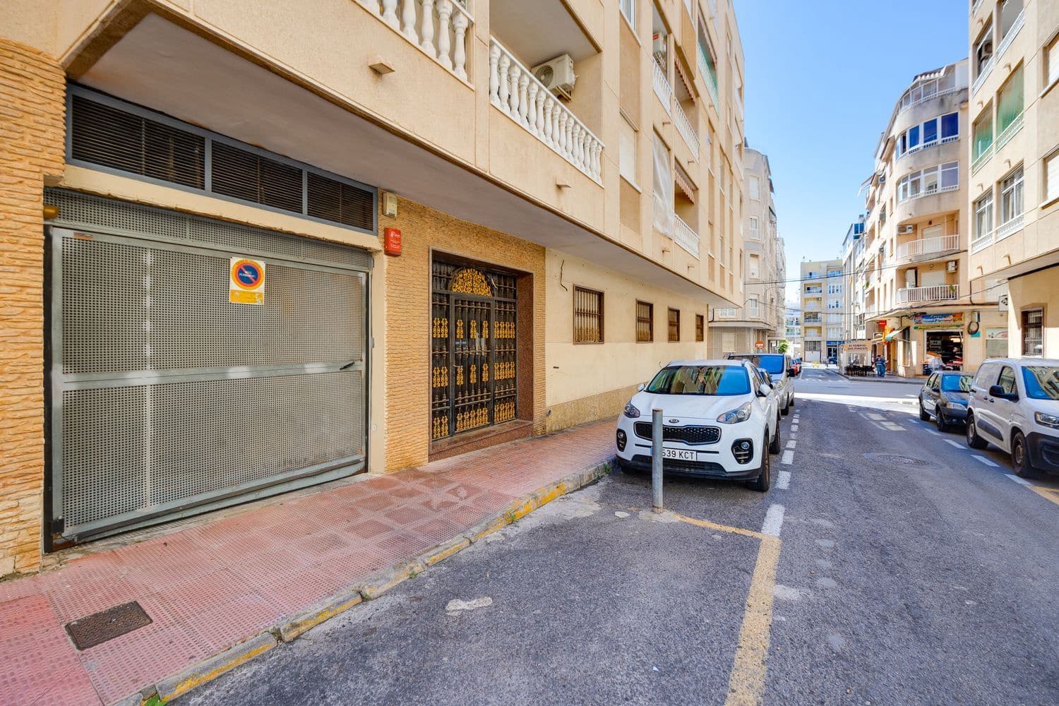 2 sovrum Lägenhet till salu i Torrevieja med garage - 127 000 € (Ref: 9806079)