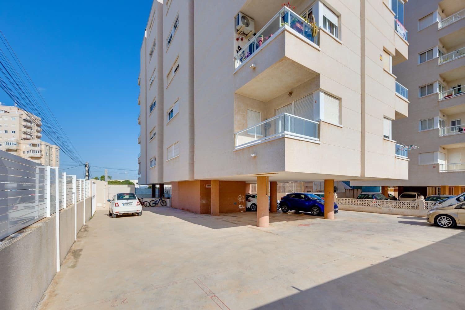 2 quarto Apartamento para venda em Torrevieja com piscina garagem - 134 000 € (Ref: 9807531)