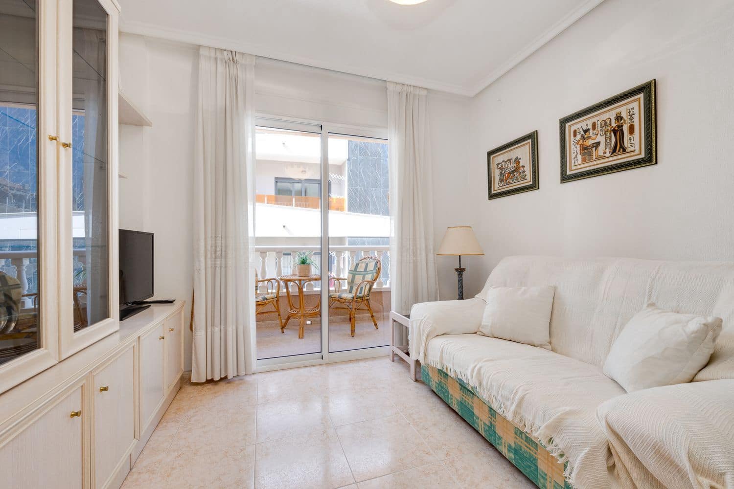 2 sypialnia Apartament na sprzedaż w Torrevieja z basenem garażem - 137 000 € (Ref: 9810905)