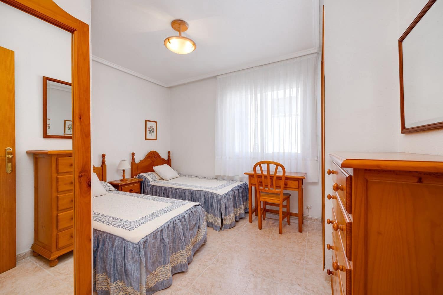 2 sypialnia Apartament na sprzedaż w Torrevieja z basenem garażem - 137 000 € (Ref: 9810905)