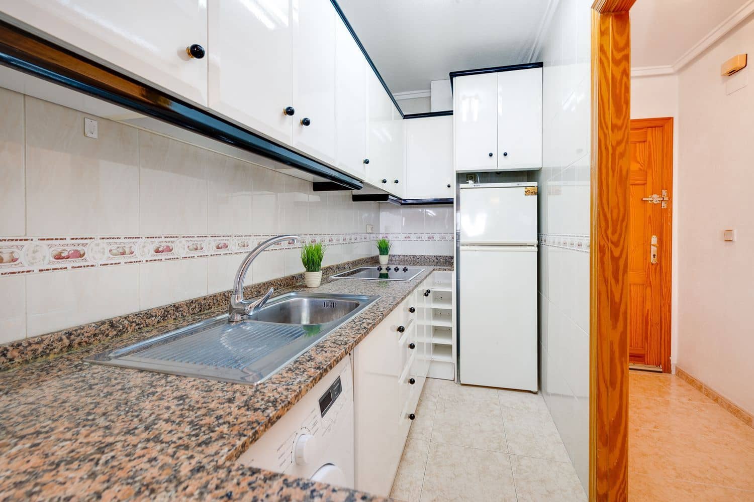 2 sypialnia Apartament na sprzedaż w Torrevieja z basenem garażem - 137 000 € (Ref: 9810905)