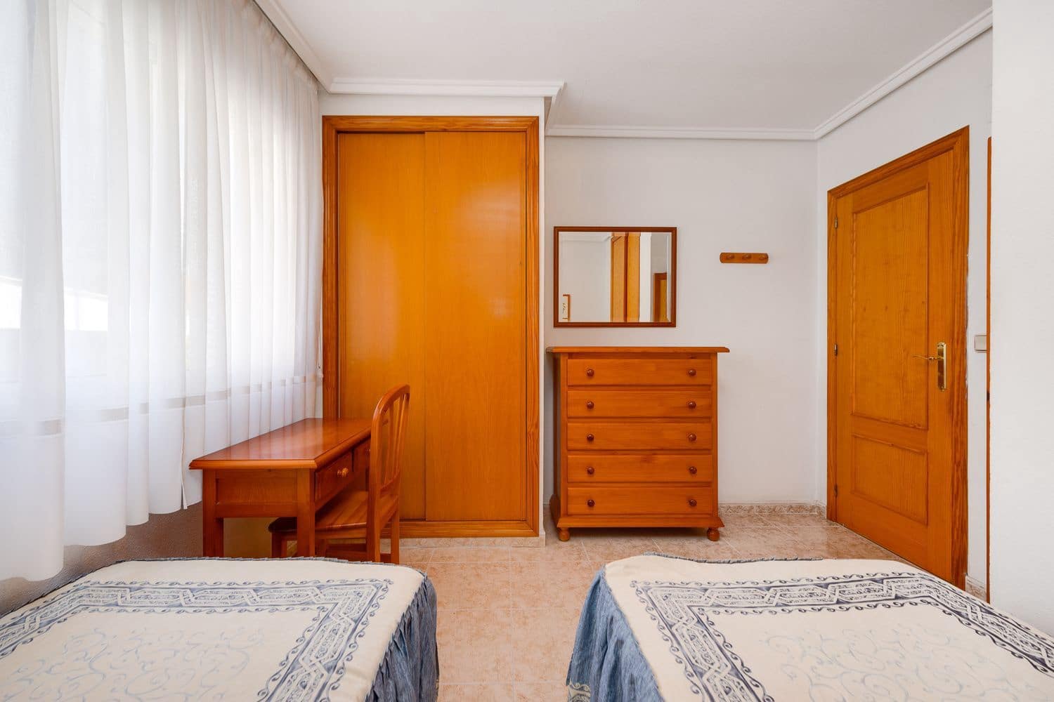 2 sypialnia Apartament na sprzedaż w Torrevieja z basenem garażem - 137 000 € (Ref: 9810905)