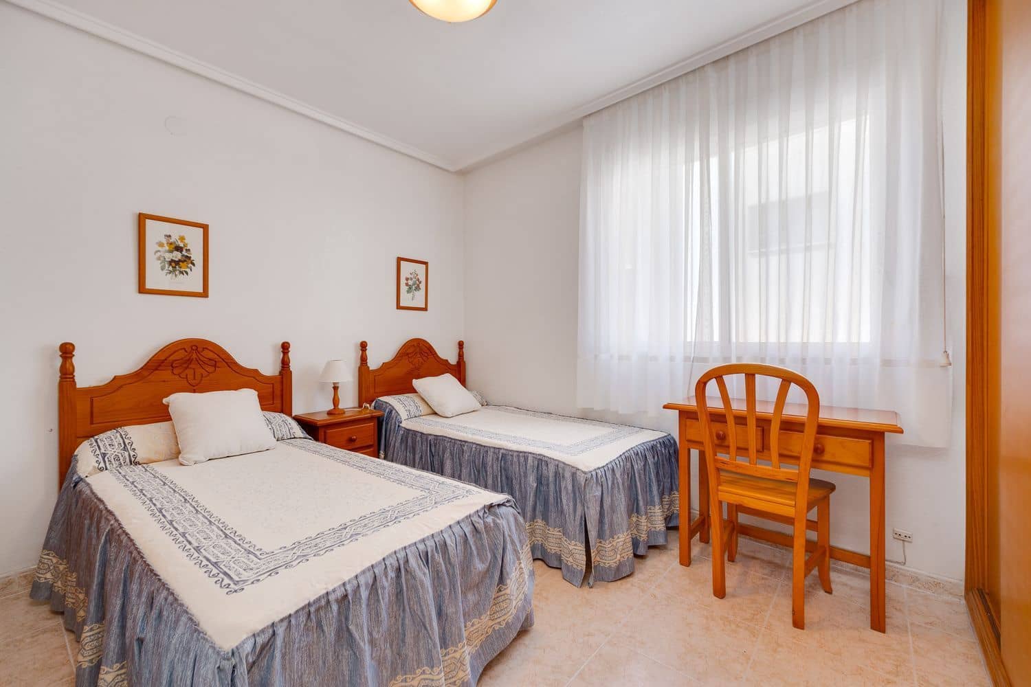 2 sypialnia Apartament na sprzedaż w Torrevieja z basenem garażem - 137 000 € (Ref: 9810905)