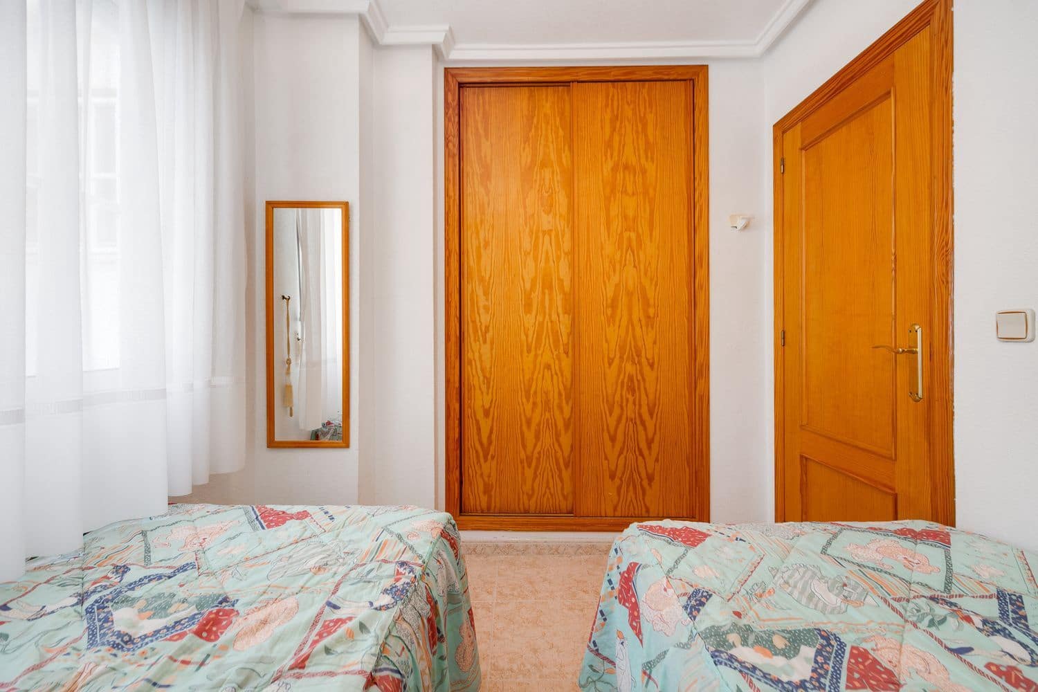 2 sypialnia Apartament na sprzedaż w Torrevieja z basenem garażem - 137 000 € (Ref: 9810905)