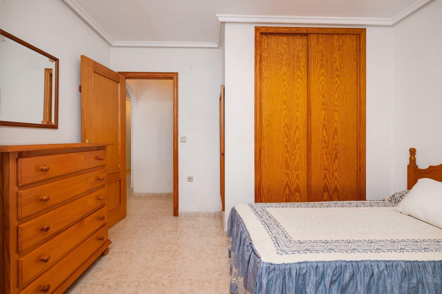 2 sypialnia Apartament na sprzedaż w Torrevieja z basenem garażem - 137 000 € (Ref: 9810905)
