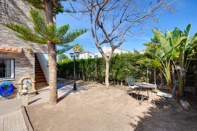 3 chambre Maison de Ville à vendre à El Chaparral, Torrevieja avec piscine garage - 335 000 € (Ref: 9815482)
