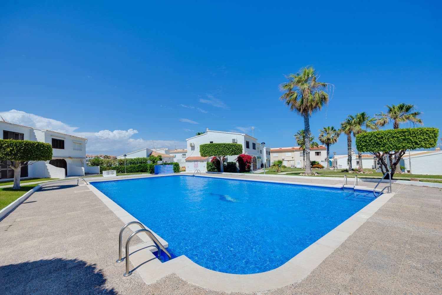2 slaapkamer Huis te koop in La Zenia met zwembad garage - € 350.000 (Ref: 9819892)