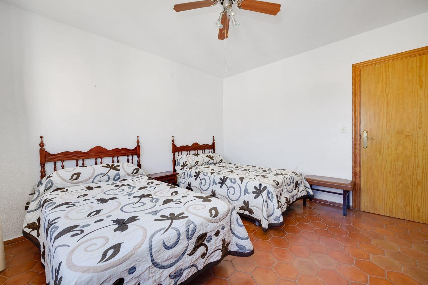 2 slaapkamer Huis te koop in La Zenia met zwembad garage - € 350.000 (Ref: 9819892)