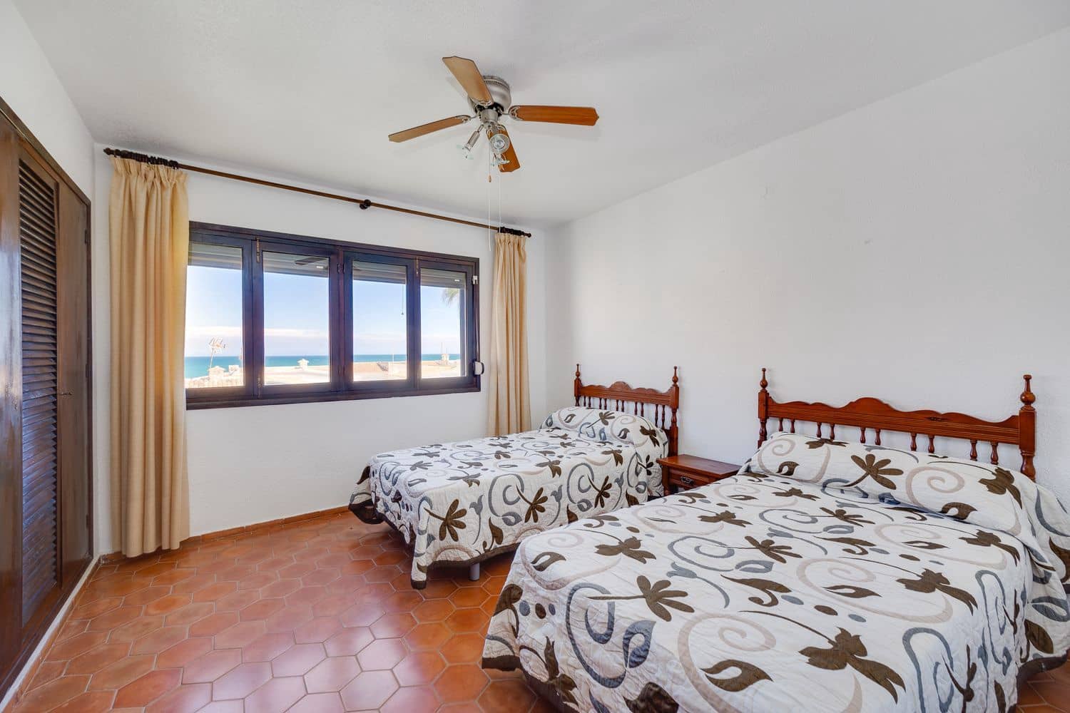 2 slaapkamer Huis te koop in La Zenia met zwembad garage - € 350.000 (Ref: 9819892)
