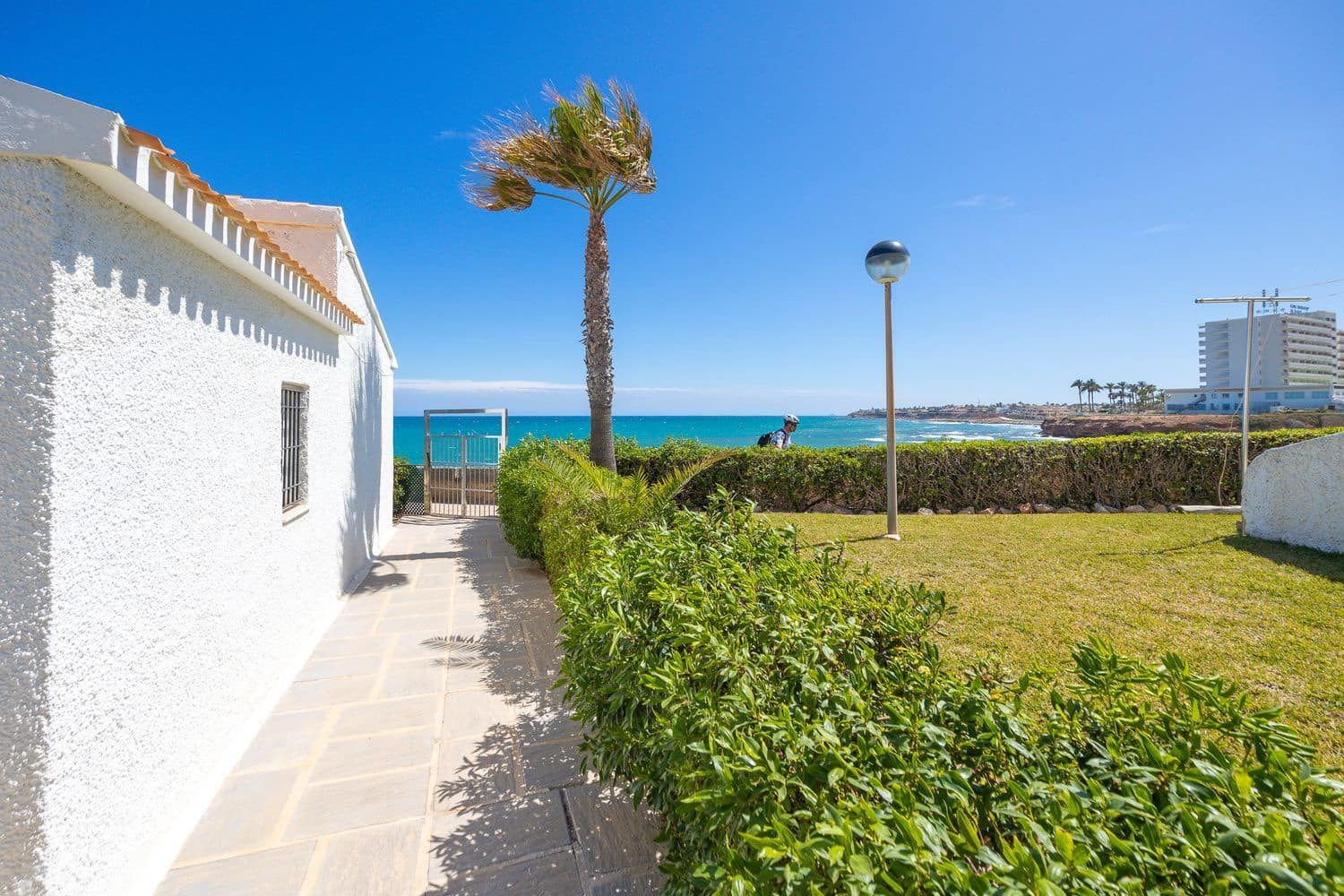 2 slaapkamer Huis te koop in La Zenia met zwembad garage - € 350.000 (Ref: 9819892)