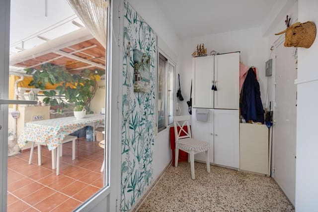 3 soverom Leilighet til salgs i Las Piscinas Naturales, Torrevieja med garasje - € 179 000 (Ref: 9821993)