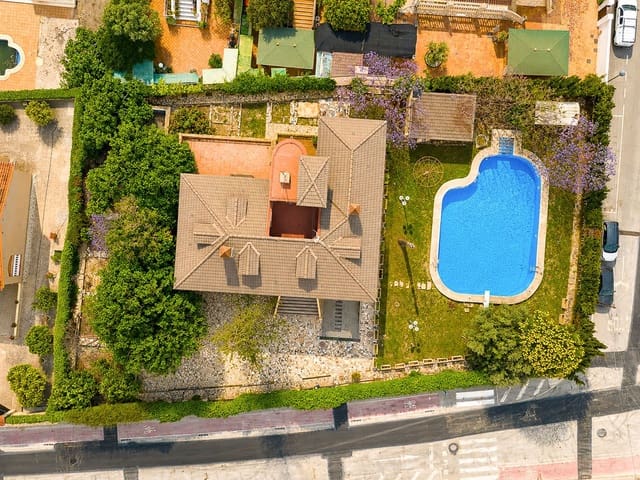 7 soverom Villa til salgs i San Juan de Alicante / Sant Joan d'Alacant med svømmebasseng garasje - € 1 500 000 (Ref: 9842017)