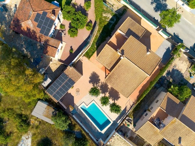 3 bedroom Villa for sale in Bonalba, Busot with pool garage - € 590,000 (Ref: 9844721)