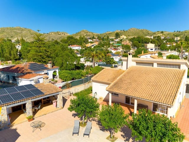 3 bedroom Villa for sale in Bonalba, Busot with pool garage - € 590,000 (Ref: 9844721)
