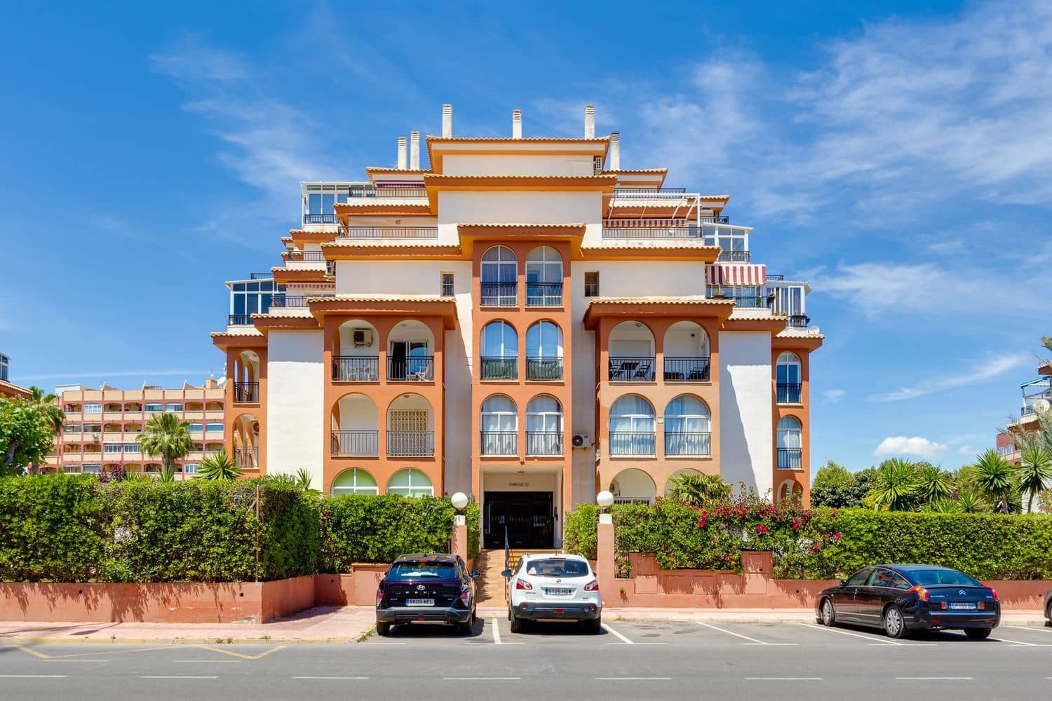 2 soverom Leilighet til salgs i Torrevieja med svømmebasseng garasje - € 169 000 (Ref: 9848990)