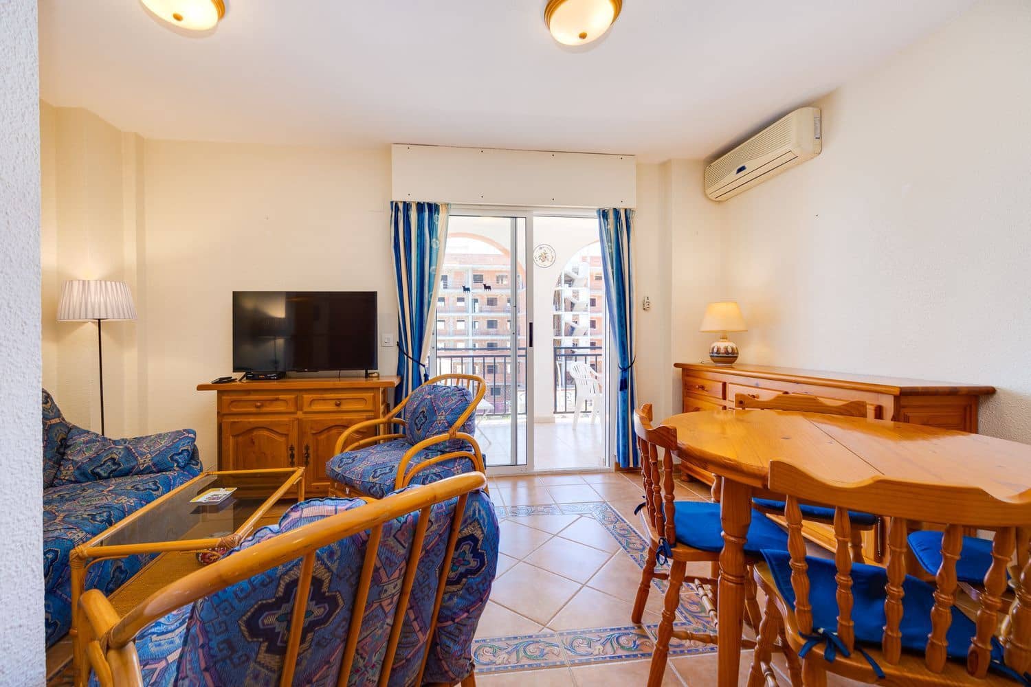 2 soverom Leilighet til salgs i Torrevieja med svømmebasseng garasje - € 169 000 (Ref: 9848990)