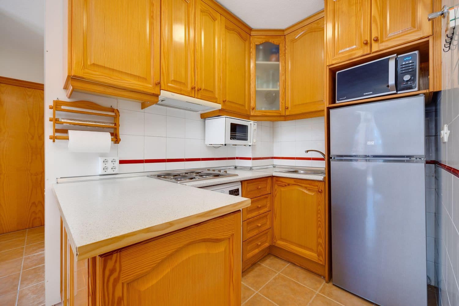 2 soverom Leilighet til salgs i Torrevieja med svømmebasseng garasje - € 169 000 (Ref: 9848990)
