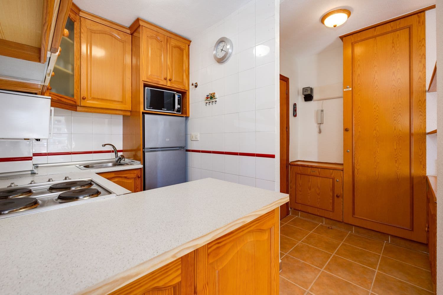 2 soverom Leilighet til salgs i Torrevieja med svømmebasseng garasje - € 169 000 (Ref: 9848990)