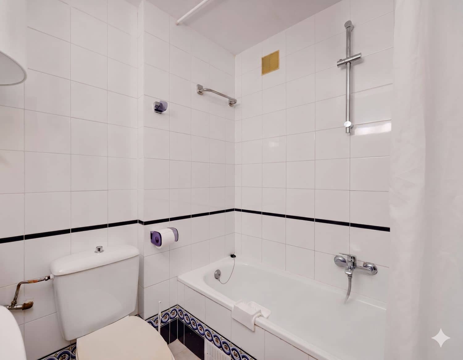 2 soverom Leilighet til salgs i Torrevieja med svømmebasseng garasje - € 169 000 (Ref: 9848990)