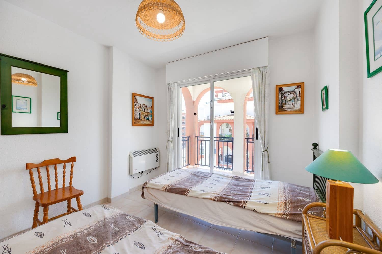 2 soverom Leilighet til salgs i Torrevieja med svømmebasseng garasje - € 169 000 (Ref: 9848990)