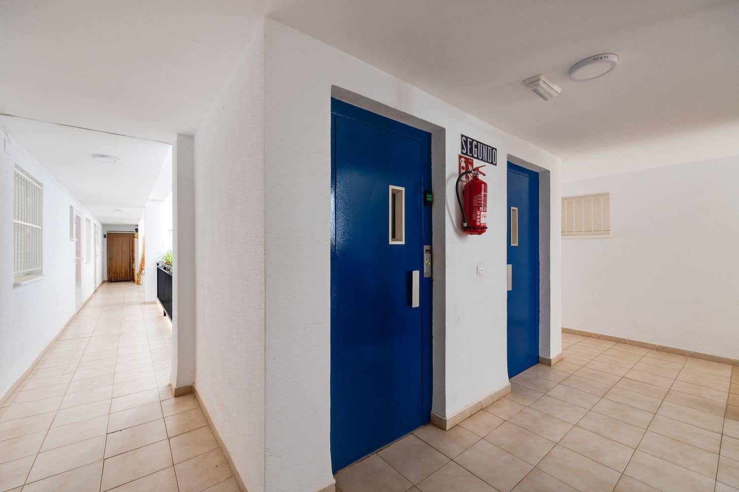 2 soverom Leilighet til salgs i Torrevieja med svømmebasseng garasje - € 169 000 (Ref: 9848990)