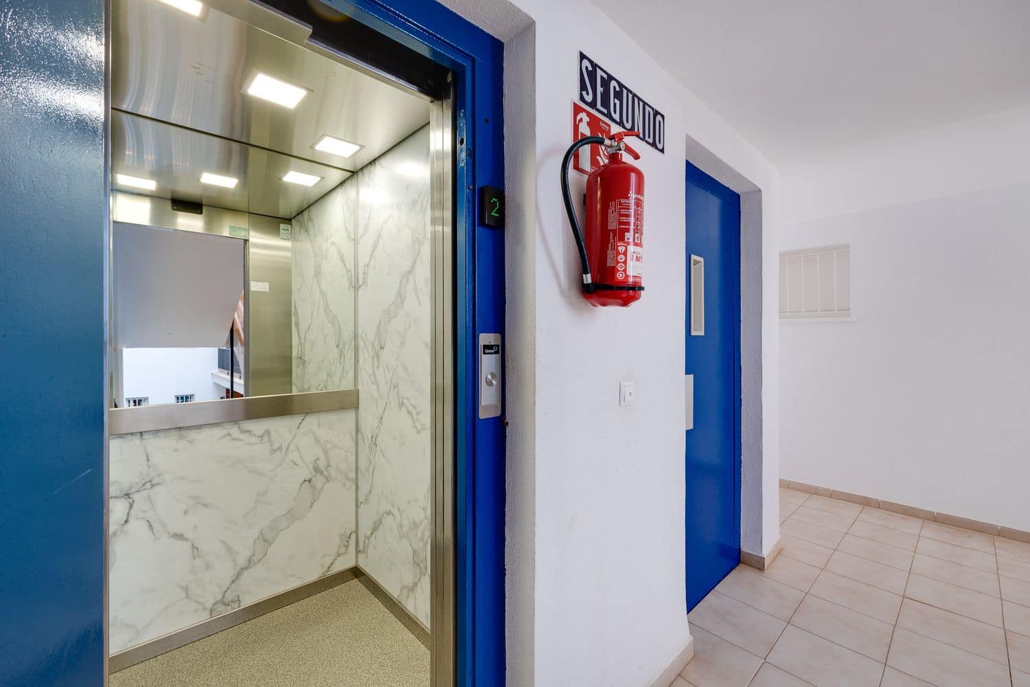 2 soverom Leilighet til salgs i Torrevieja med svømmebasseng garasje - € 169 000 (Ref: 9848990)