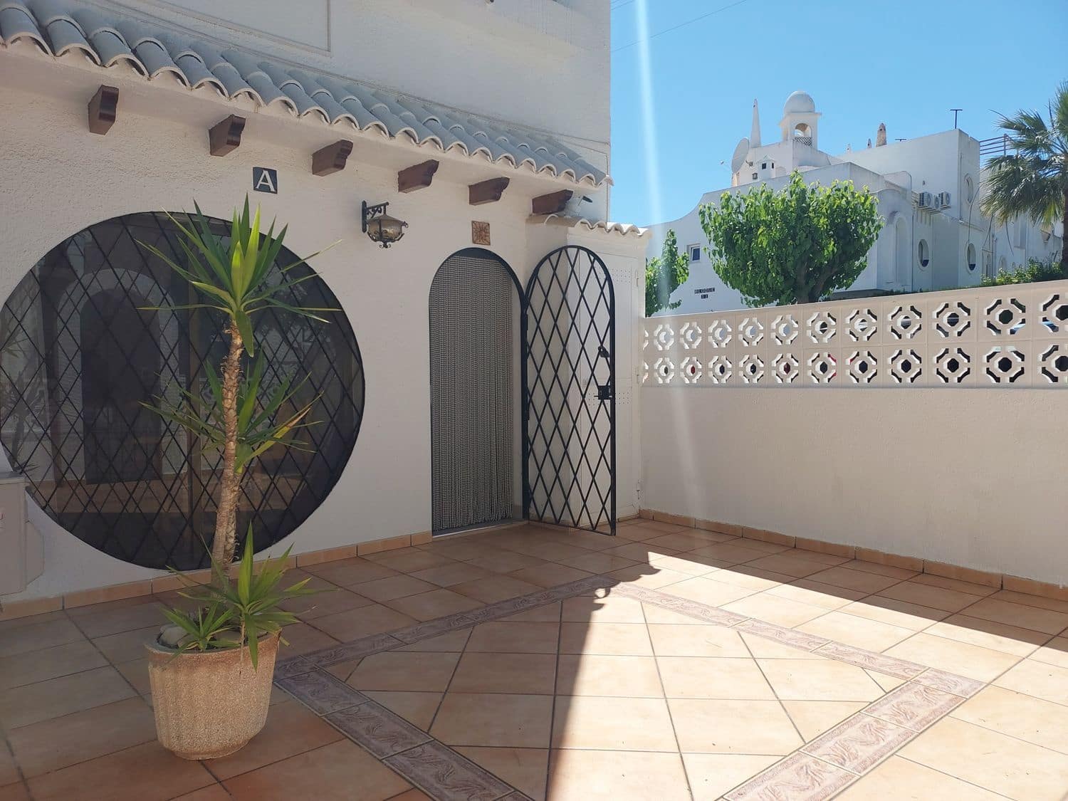 3 bedroom Townhouse for sale in El Campello with pool garage - € 250,000 (Ref: 9856308)