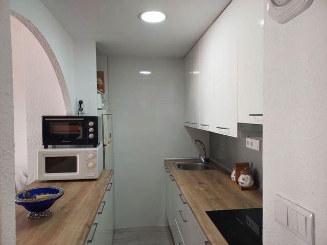 3 soverom Hus til salgs i El Campello med svømmebasseng garasje - € 250 000 (Ref: 9856308)